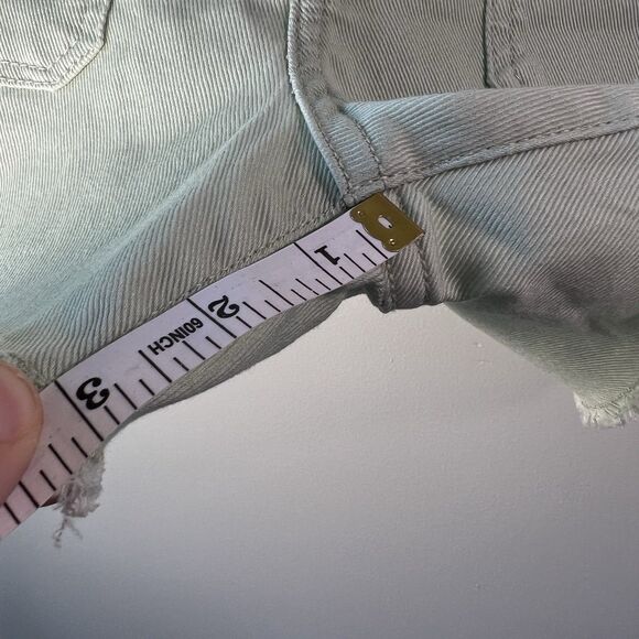 Levi's Stretch Girlfriend Shorts, Mint Green, Size 10 Reg - Picture 7 of 15
